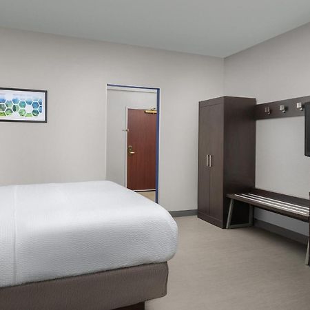 Holiday Inn Express Knoxville-Strawberry Plains By Ihg Exterior photo