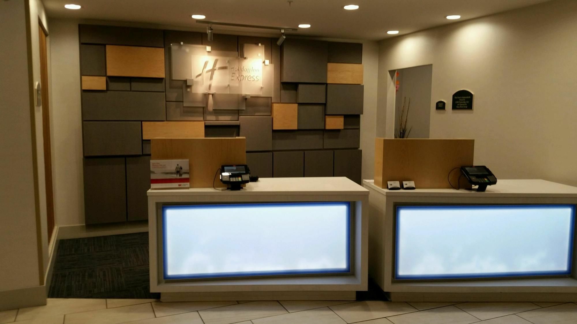 Holiday Inn Express Knoxville-Strawberry Plains By Ihg Exterior photo